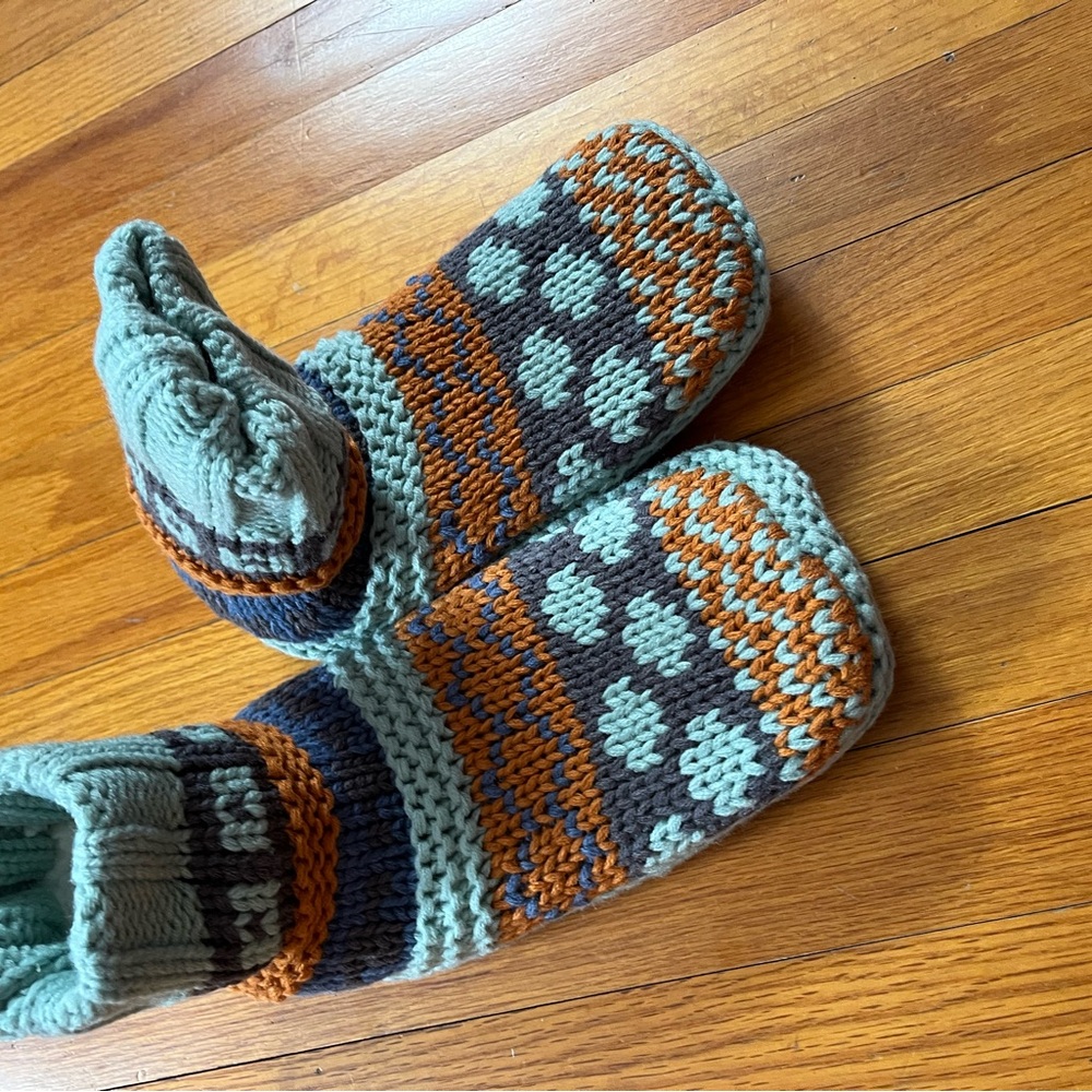 Cozy Knit Women’s Slipper Socks - Seafoam, Navy & Rust
